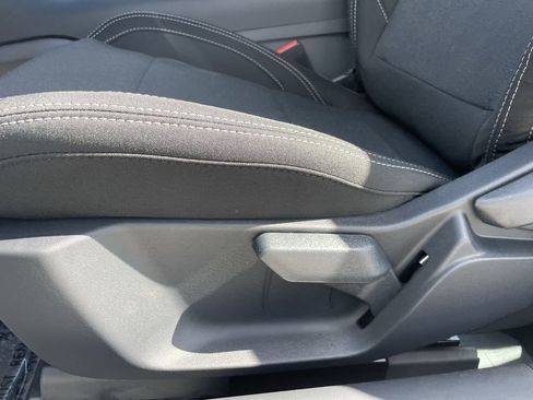 Used 2025 Ford Mustang Coupe RWD image 17