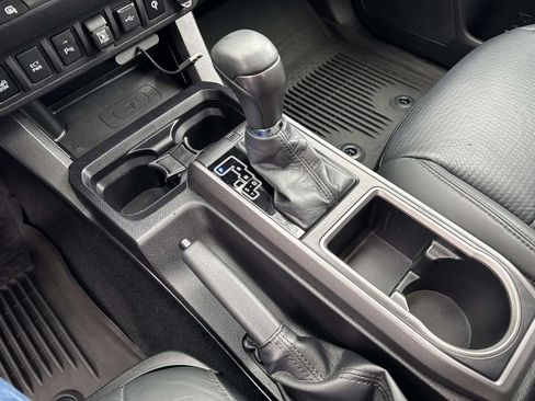 Used 2021 Toyota Tacoma TRD Off-Road w/ TRD Premium Off Road Package image 26