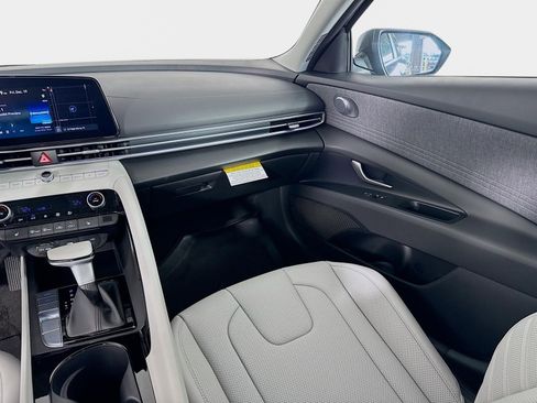 New 2026 Hyundai Elantra Limited FWD image 26