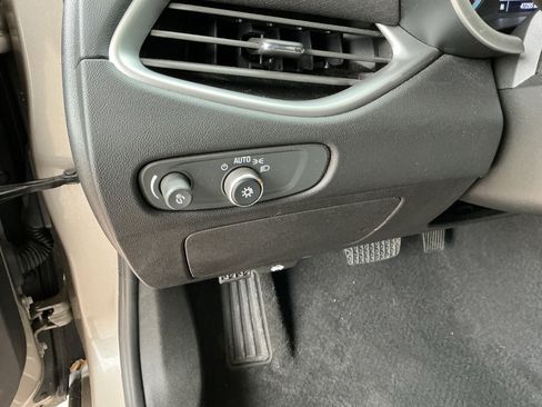 Used 2022 Chevrolet Malibu LS image 26