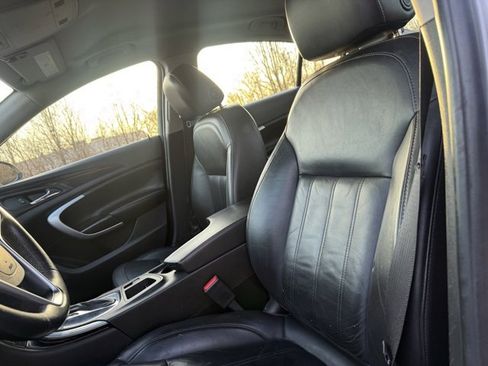 Used 2017 Buick Regal Sport Touring image 12