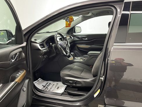 Used 2019 GMC Acadia SLE AWD/4WD image 2