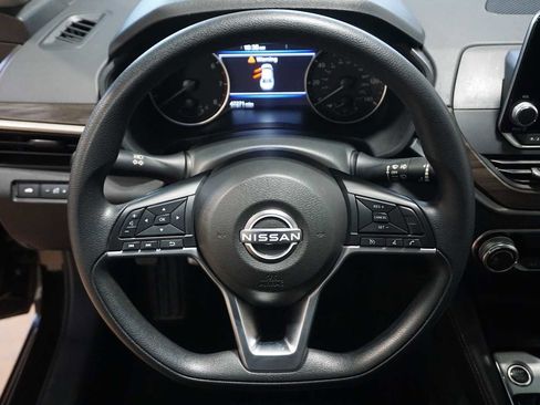 Used 2023 Nissan Altima 2.5 SV image 16