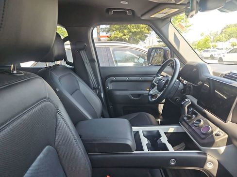 Used 2025 Land Rover Defender 110 S AWD/4WD image 7