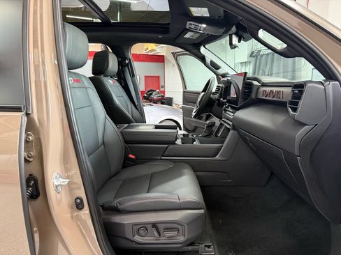 Used 2025 Toyota Tundra TRD Pro AWD/4WD image 16
