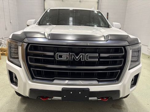 Used 2023 GMC Yukon AT4 AWD/4WD image 9