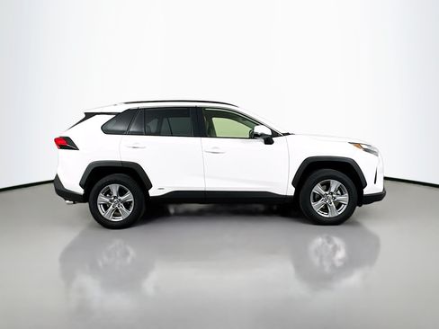 Used 2025 Toyota RAV4 XLE AWD/4WD image 8