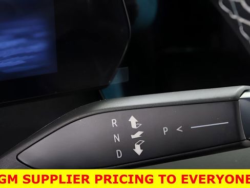 New 2026 Chevrolet Traverse LT w/ Sun and Wheel Package image 17