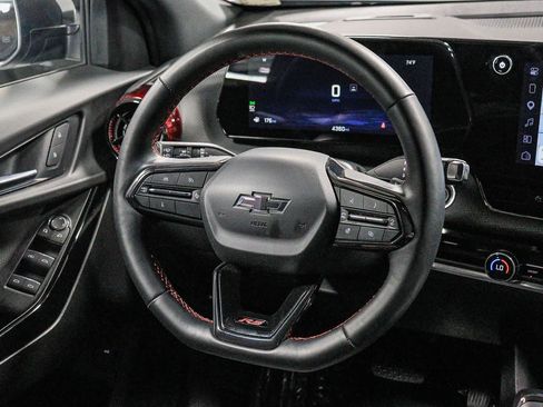 Used 2025 Chevrolet Equinox RS w/ Safety and Technology Package FWD image 16
