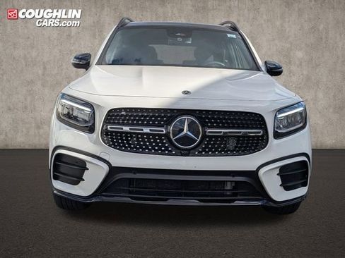 Used 2024 Mercedes-Benz GLB 250 4MATIC image 2