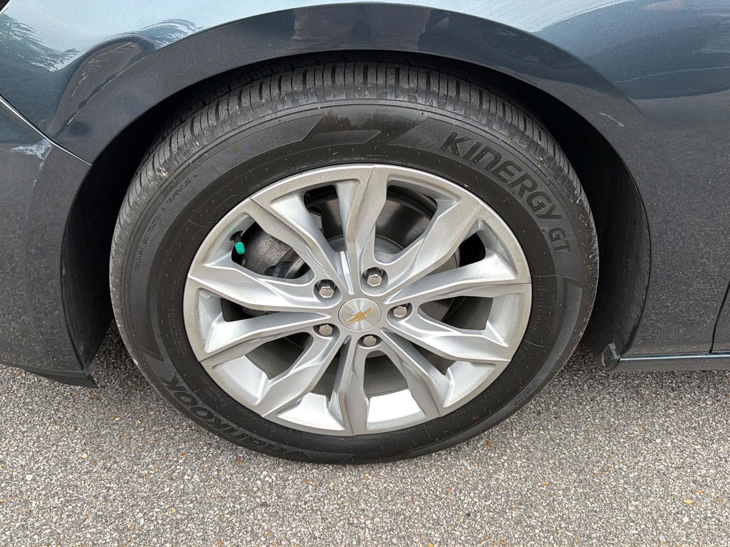 Used 2020 Chevrolet Malibu LT w/ Leather Package FWD image 6