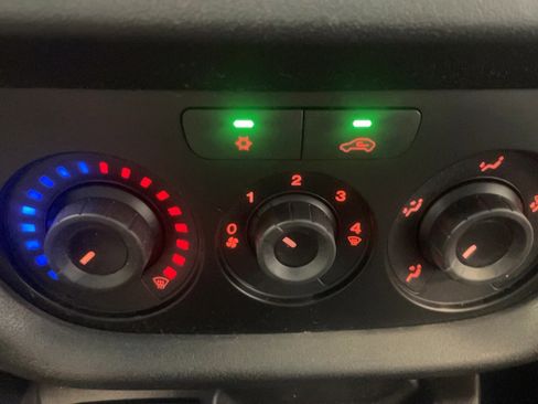 Used 2022 RAM ProMaster City Tradesman FWD image 21