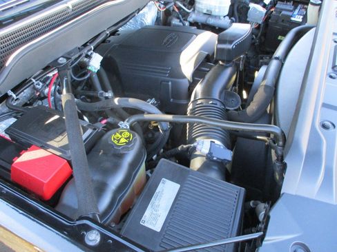 Used 2015 Chevrolet Silverado 2500 LT w/ LT Convenience Package image 39