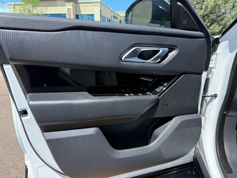 Used 2019 Land Rover Range Rover Velar S image 14