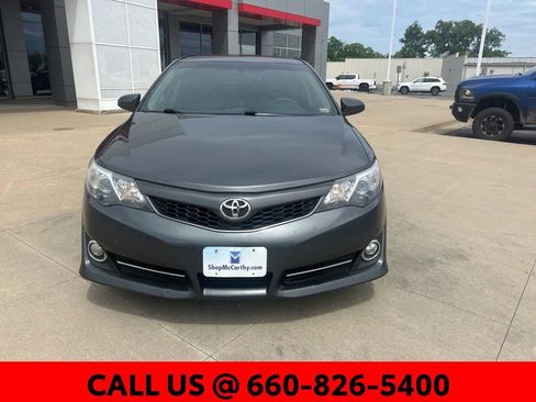 Used 2013 Toyota Camry SE w/ Convenience Pkg FWD image 3