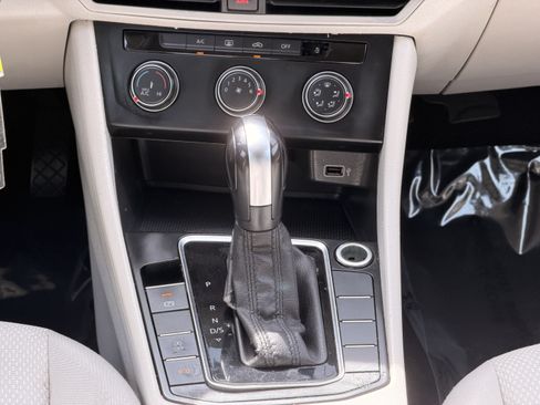 Used 2019 Volkswagen Jetta S FWD image 17