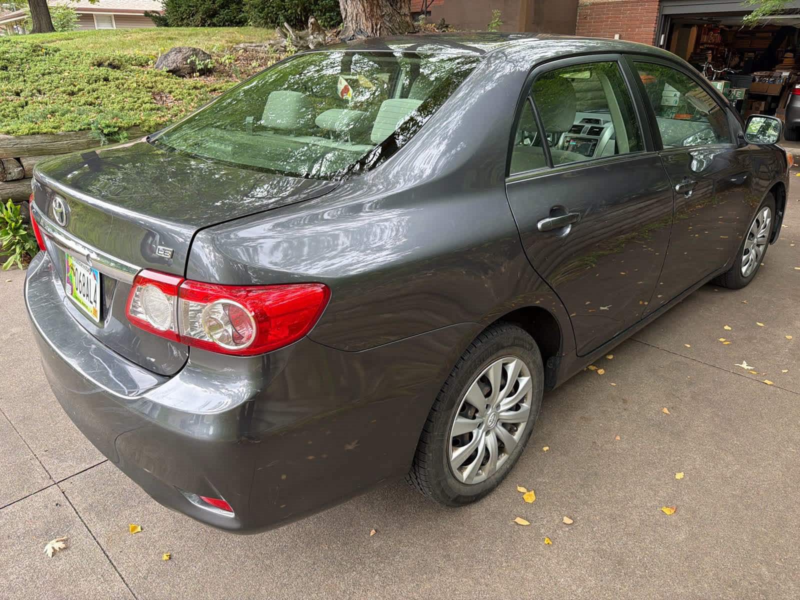 Used 2013 Toyota Corolla LE FWD image 3