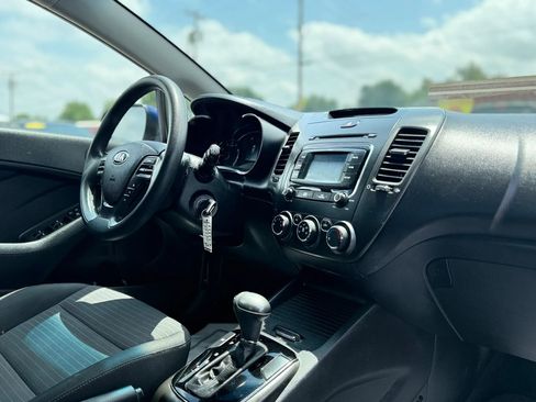 Used 2017 Kia Forte LX w/ LX Popular Package FWD image 36