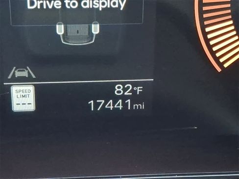 Certified 2025 Hyundai Santa Fe SEL image 19