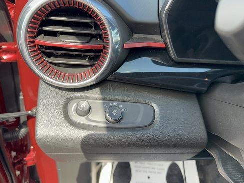 Used 2024 Chevrolet Trax RS w/ Driver Confidence Package image 25