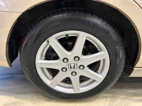 Used 2004 Honda Accord EX image 19