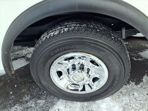 Used 2019 Chevrolet Express 3500 w/ Power Convenience Package image 16