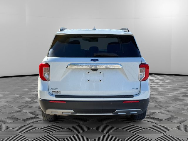 Used 2020 Ford Explorer XLT w/ Equipment Group 202A AWD/4WD image 4