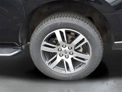 Used 2023 Ford Expedition Max Limited image 28