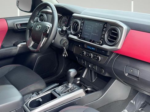 Used 2021 Toyota Tacoma SR5 image 6