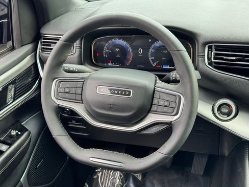 Used 2023 Jeep Wagoneer Series II image 21