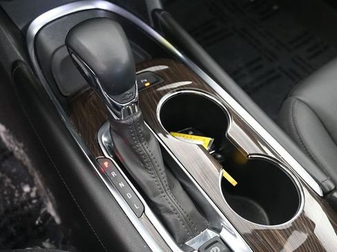 Used 2024 Chevrolet Malibu LT image 24