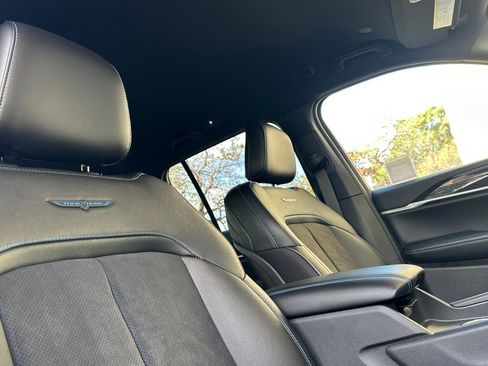 New 2023 Jeep Grand Cherokee Trailhawk w/ Advanced Protech Group II AWD/4WD image 16