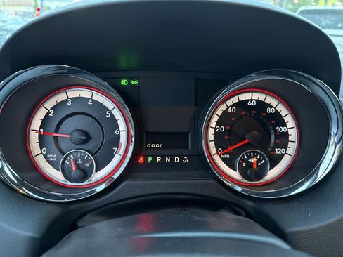 Used 2019 Dodge Grand Caravan SXT image 6