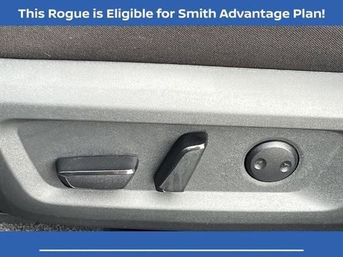Certified 2026 Nissan Rogue SV FWD image 18