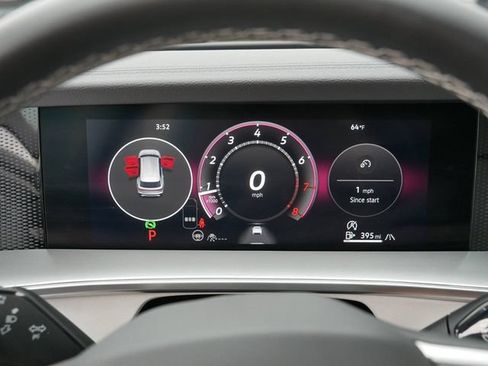 Certified 2025 Volkswagen Tiguan SE AWD/4WD image 27