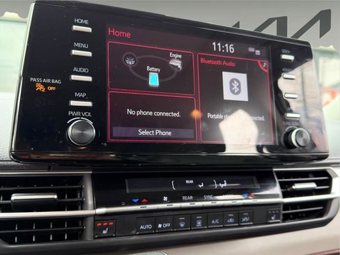 Used 2023 Toyota Sienna XLE image 15