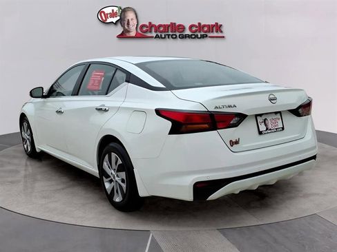 Used 2023 Nissan Altima 2.5 S image 3