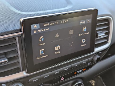 Used 2021 Hyundai Venue SE image 23