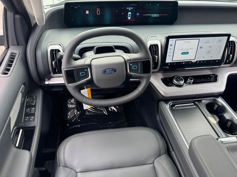 New 2026 Ford Expedition Active RWD image 14
