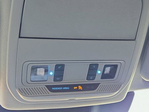 Used 2022 Ford Explorer XLT w/ Equipment Group 202A image 34