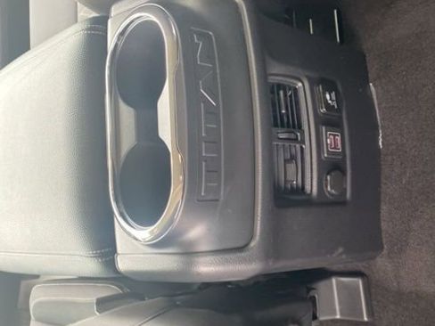 Used 2024 Nissan Titan SV w/ SV Convenience Package image 13