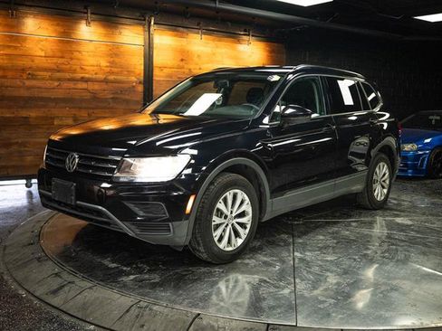 Used 2019 Volkswagen Tiguan S w/ Driver Assistance Package FWD image 2