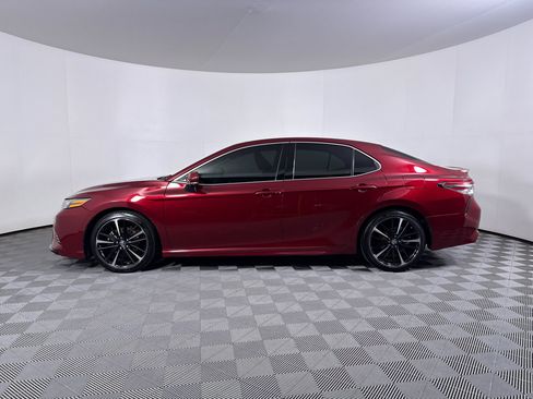 Used 2018 Toyota Camry XSE FWD image 11