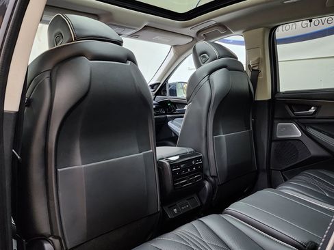 Used 2025 Acura MDX SH-AWD w/ Advance Package image 16