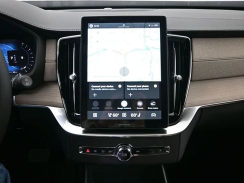 New 2026 Volvo XC90 B6 Plus w/ Protection Package Premier AWD/4WD image 14