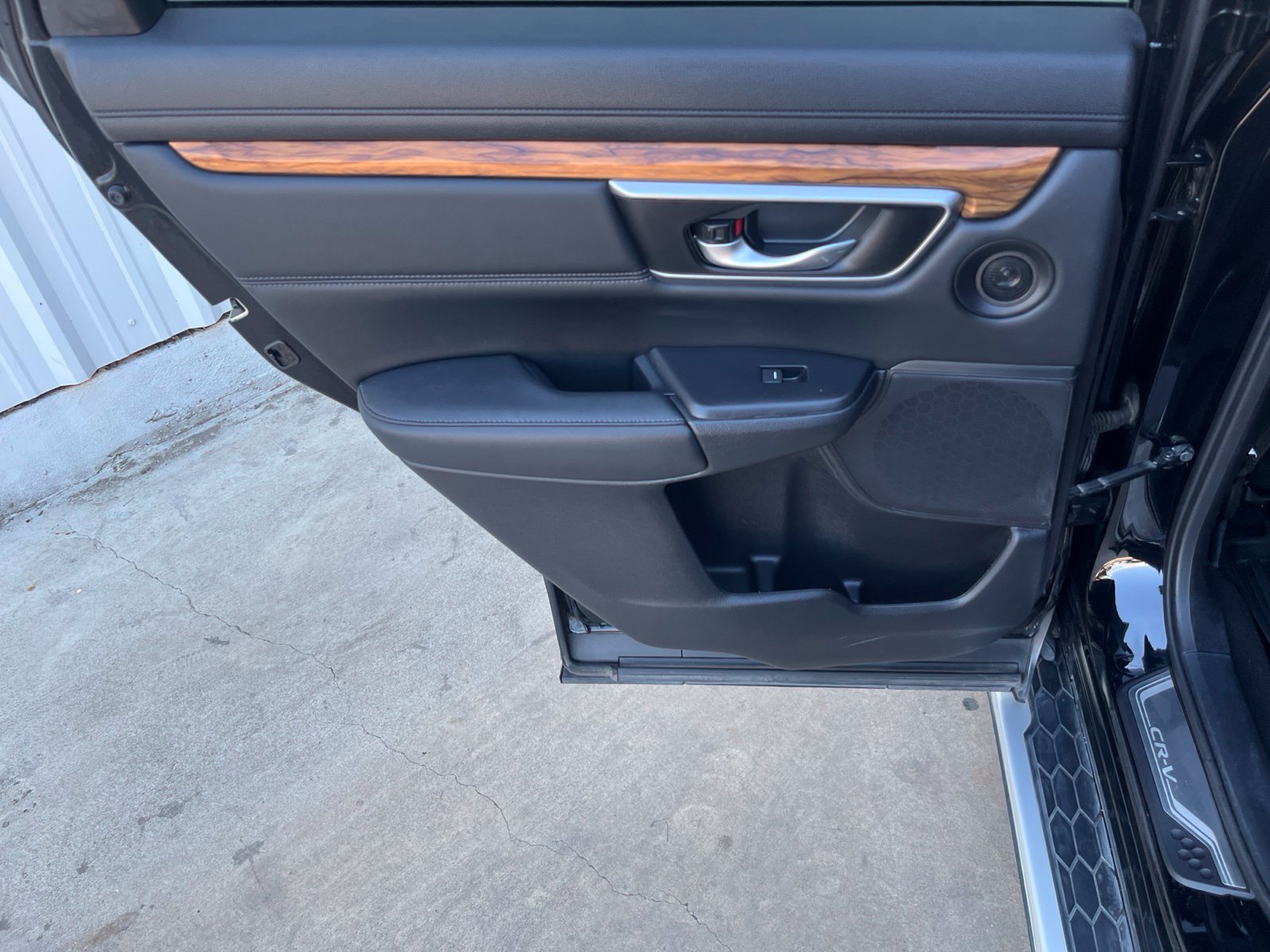 Used 2018 Honda CR-V Touring image 13