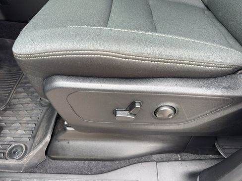 New 2026 RAM 1500 Big Horn w/ Night Edition AWD/4WD image 15