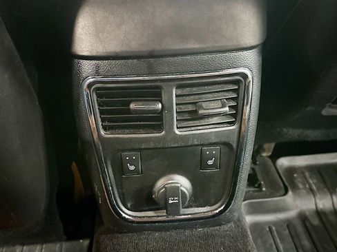 Used 2014 Dodge Charger SXT image 27