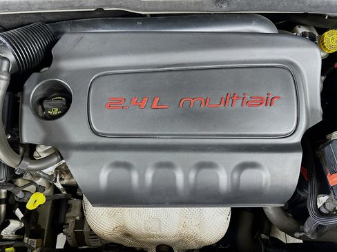 Used 2016 Jeep Renegade Limited FWD image 33