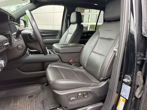 Used 2022 GMC Yukon Denali AWD/4WD image 13